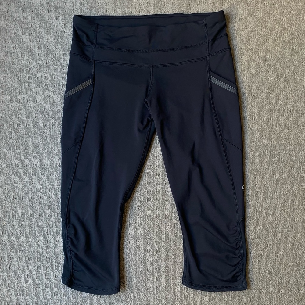 ⛔️Dold⛔️Lululemon Black Capri Workout Activewear Crop Leggings Pants Sz US8 AU12 - Picture 2 of 8